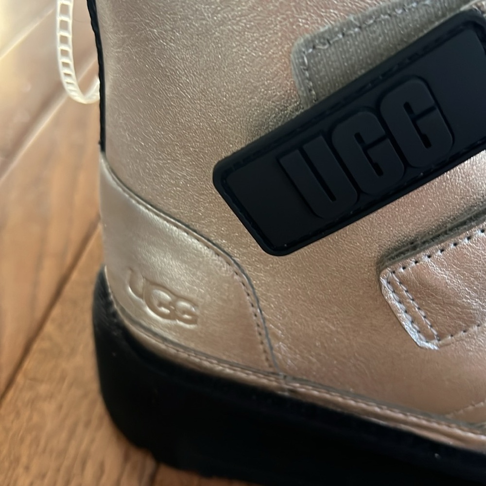 UGG Big Kids Neumel Platform Leather boots - Picture 7 of 14